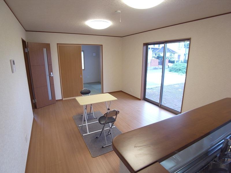 Living. Building 2 same specification living