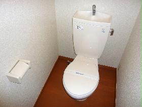 Toilet. bus ・ Toilet is separate. 