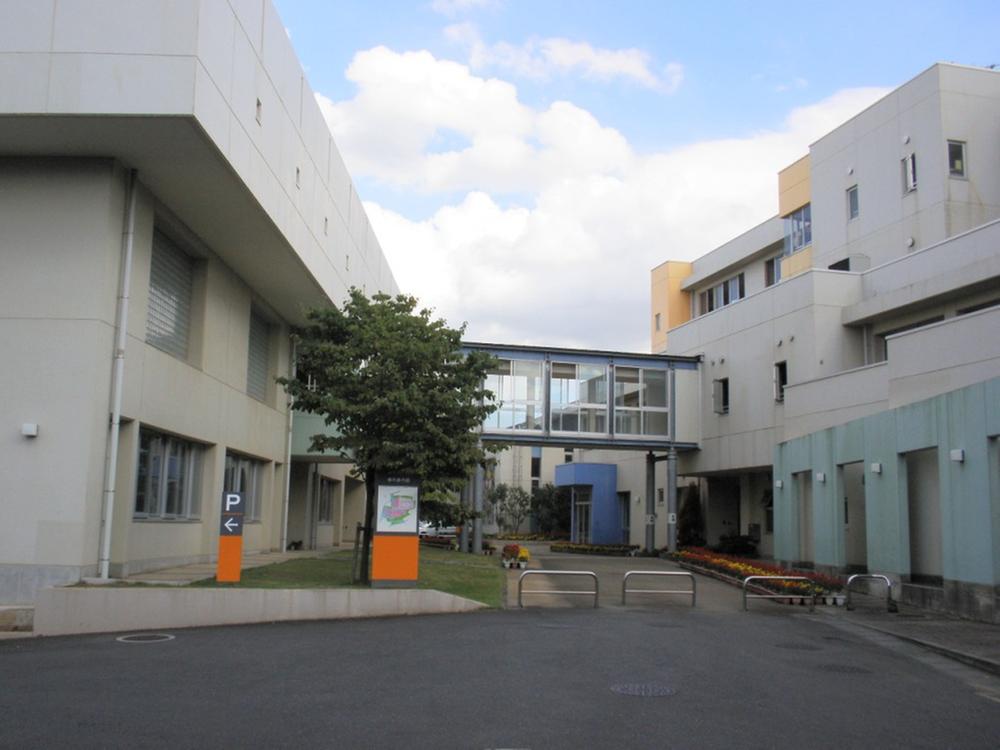 Junior high school. 1500m to handle the first junior high school