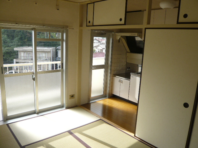 Living and room. Japanese-style room sunny