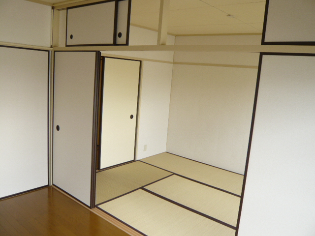 Living and room. Following Japanese-style room from the living room