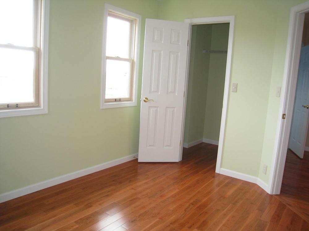 Same specifications photos (living). Flooring Oak. 18mm solid