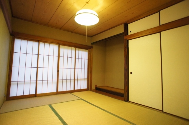 Living and room. 1F Japanese-style room