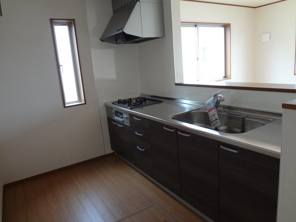 Same specifications photo (kitchen). 1 Building Kitchen construction example photo