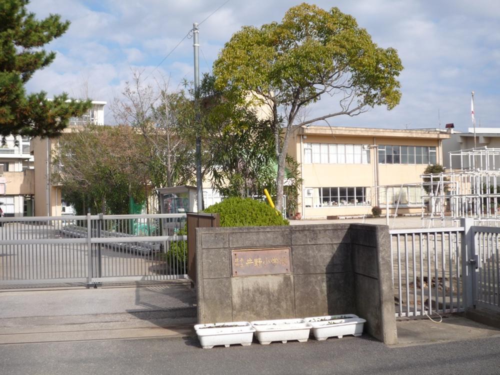 Primary school. Ino until elementary school 380m