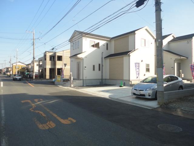 Local photos, including front road.  ◆ Is Toride Station 13-minute walk of the new construction 4LDK all three buildings! 