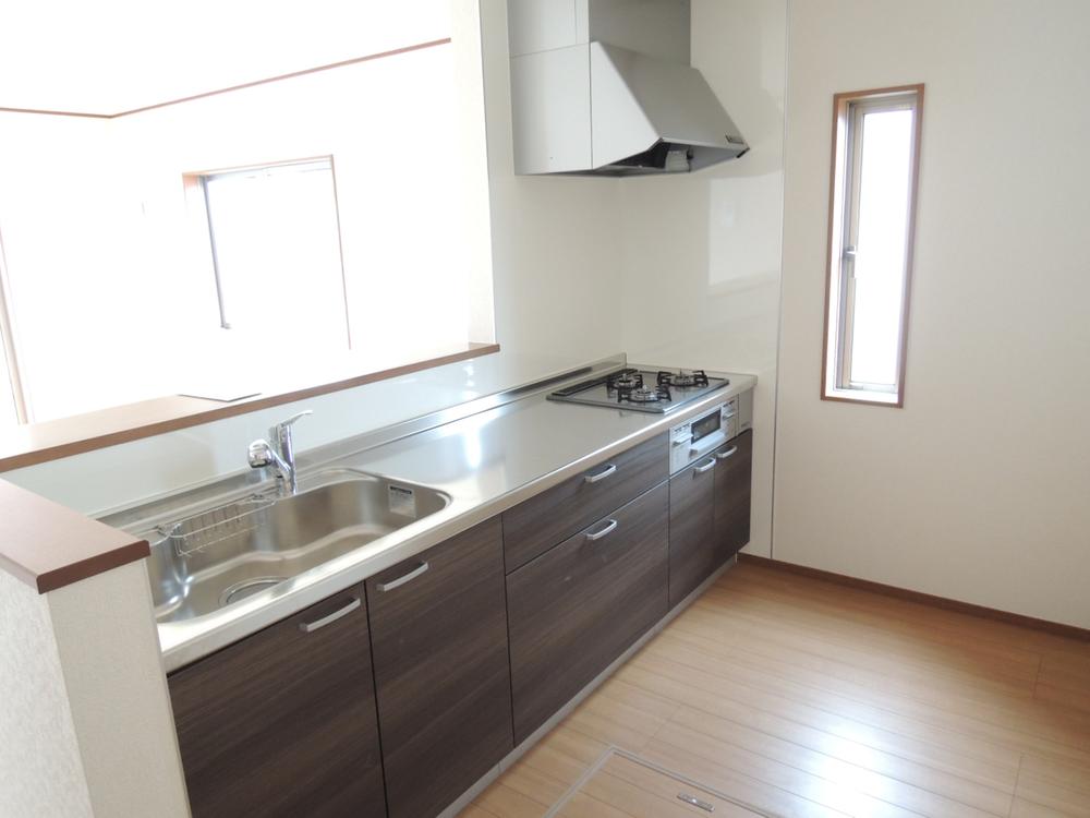 Same specifications photo (kitchen)