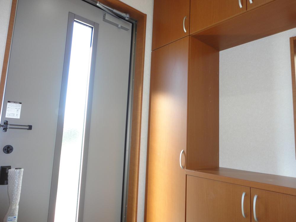 Entrance. Local (11 May 2013) Shooting