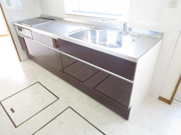 Kitchen. Even the kitchen lower portion, You can store plenty.