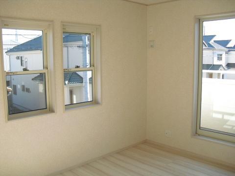 Non-living room. Indoor (12 May 2013) Shooting