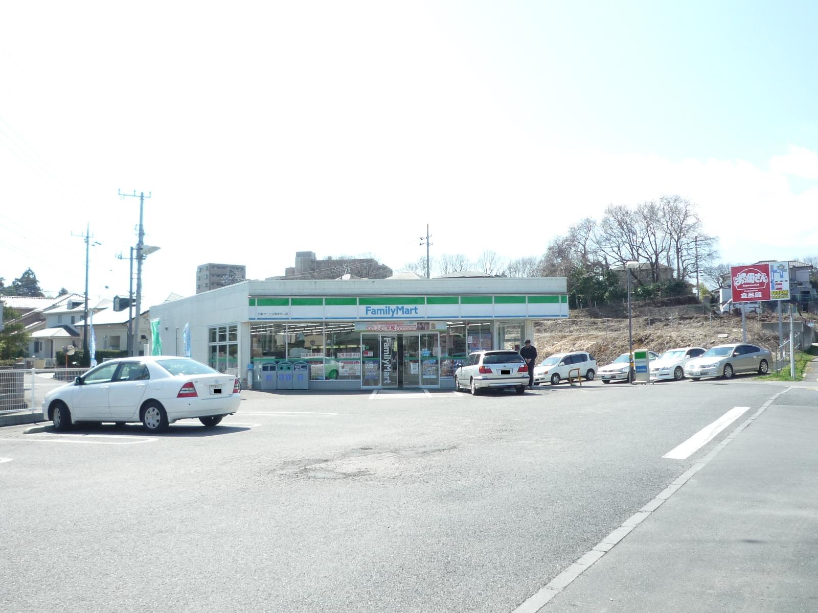 Convenience store. FamilyMart handle Hakusan store up (convenience store) 400m