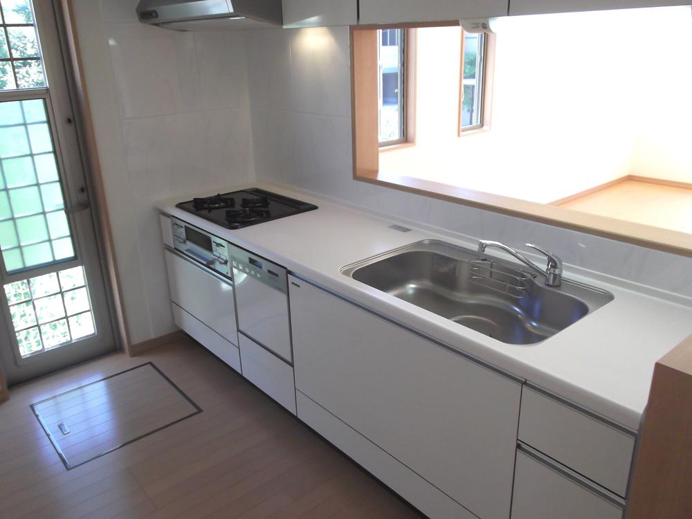 Same specifications photo (kitchen)