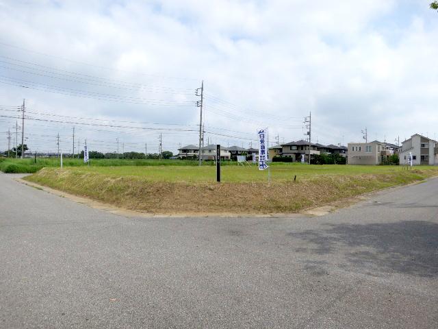 Local photos, including front road