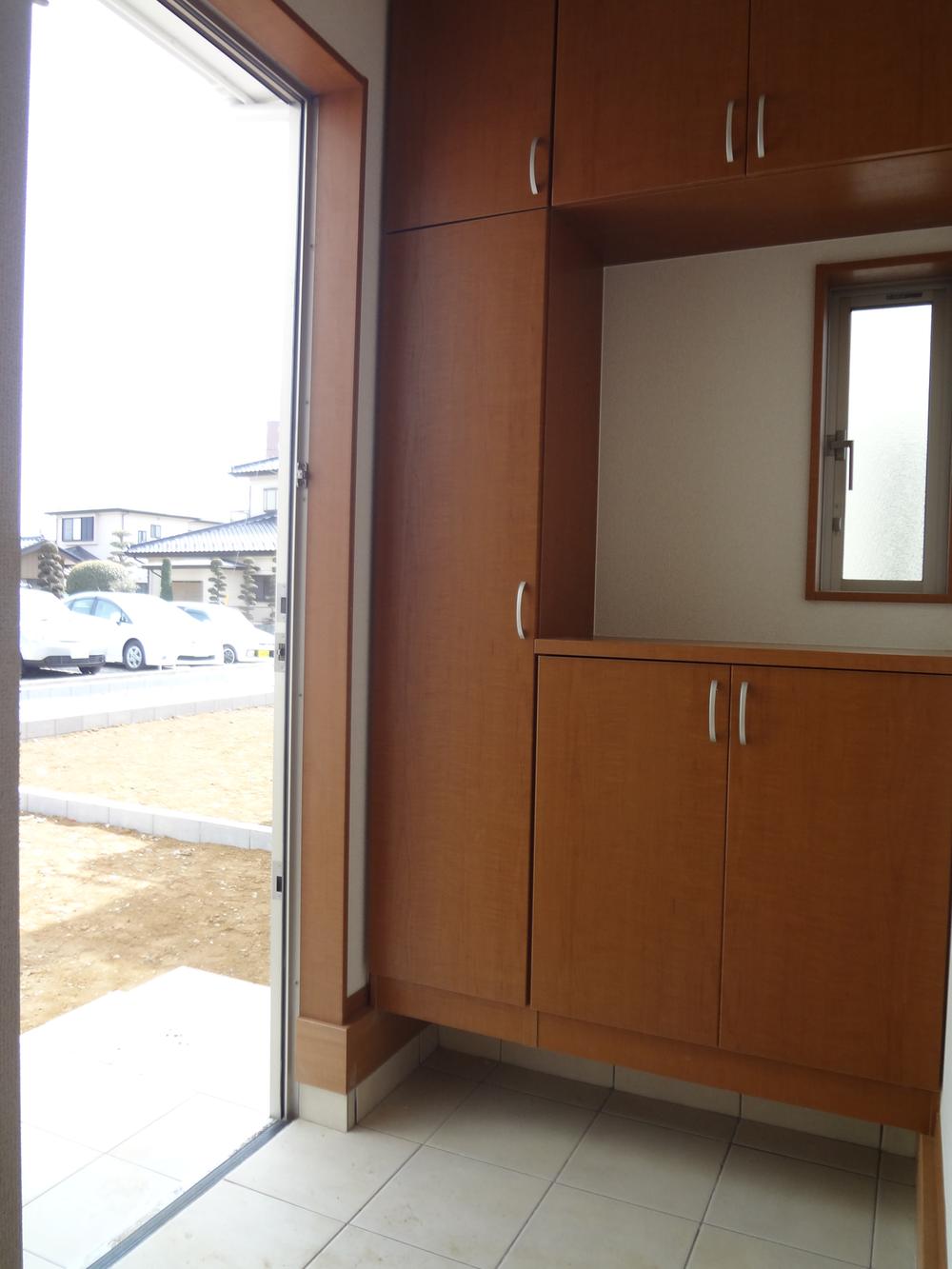 Receipt. 9 Building same specification front door storage