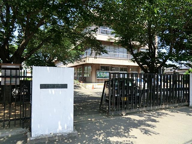Primary school. 2043m until Tsuchiura Municipal Metropolitan sum elementary school