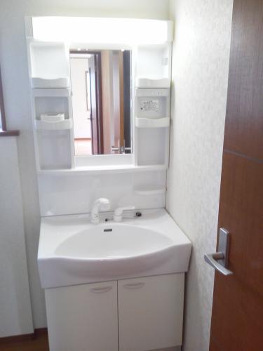 Wash basin, toilet. Same specifications