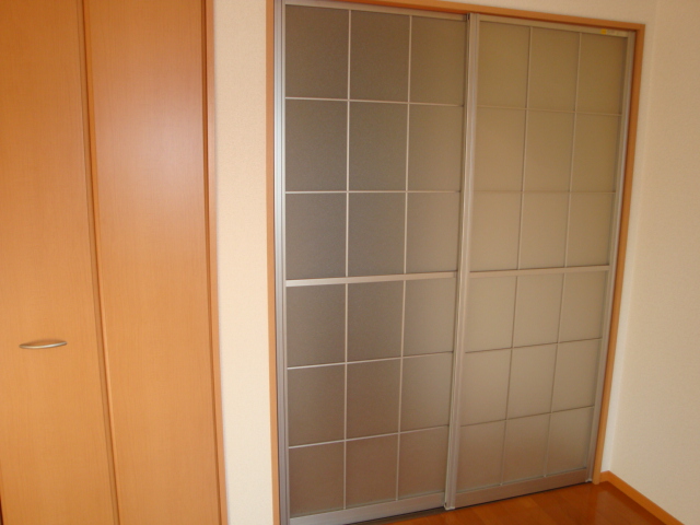 Other room space. Shading sliding door