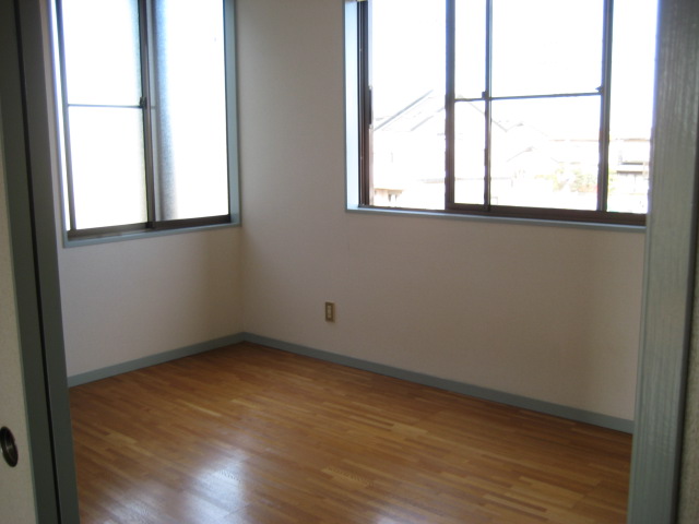 Living and room. North Western-style 6 Pledge