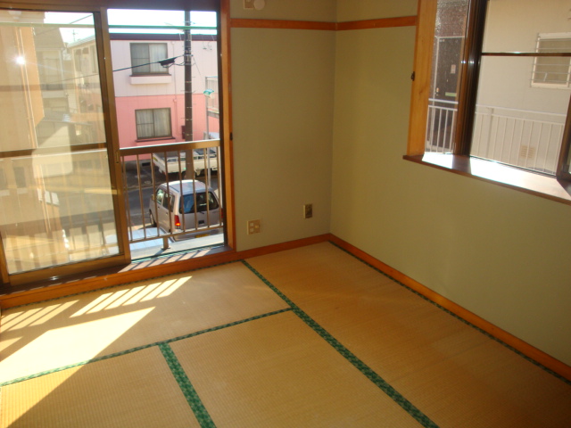 Living and room. Japanese-style room 6 quires