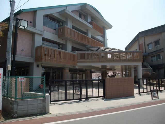 Primary school. 1340m until Tsuchiura City Manabe Elementary School