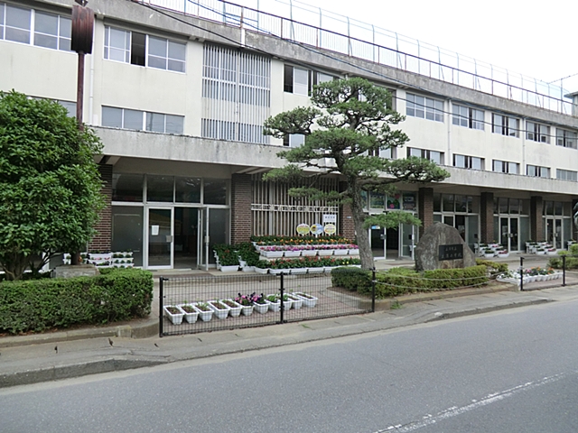 Primary school. 760m until Tsuchiura Municipal Tsuchiura elementary school (elementary school)