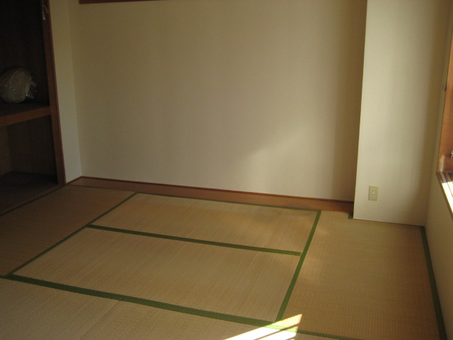 Living and room. Japanese-style room 6 quires
