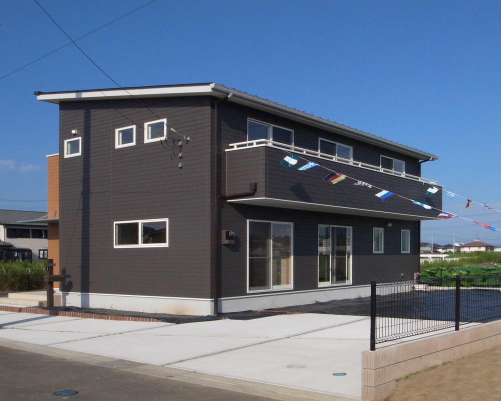 Local appearance photo. Local shooting