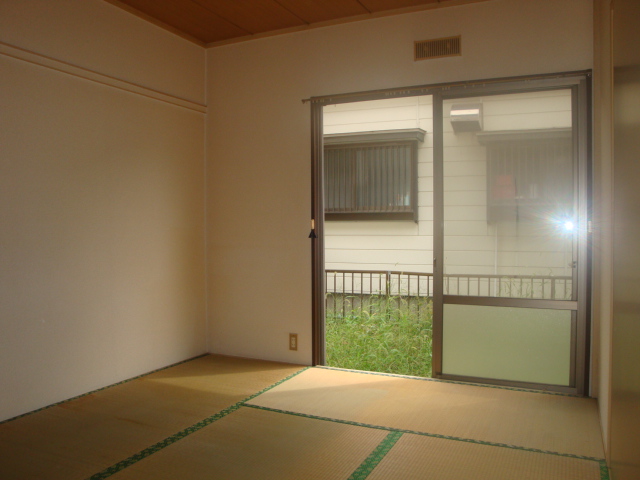 Living and room. Japanese-style room 6 Pledge (2)