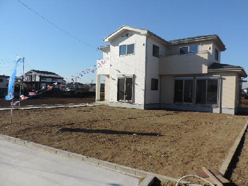 Local appearance photo. Local (12 May 2013) Shooting