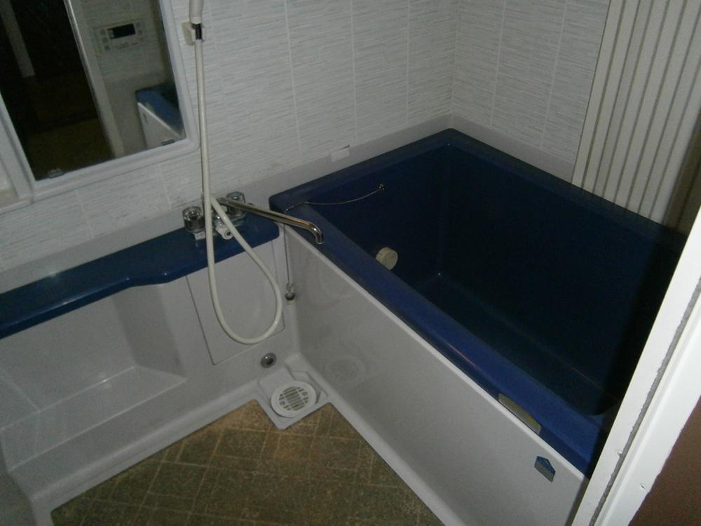 Bathroom. Indoor (April 2013) Shooting