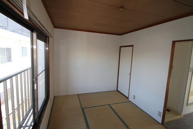 Living and room. Japanese-style room 6 quires