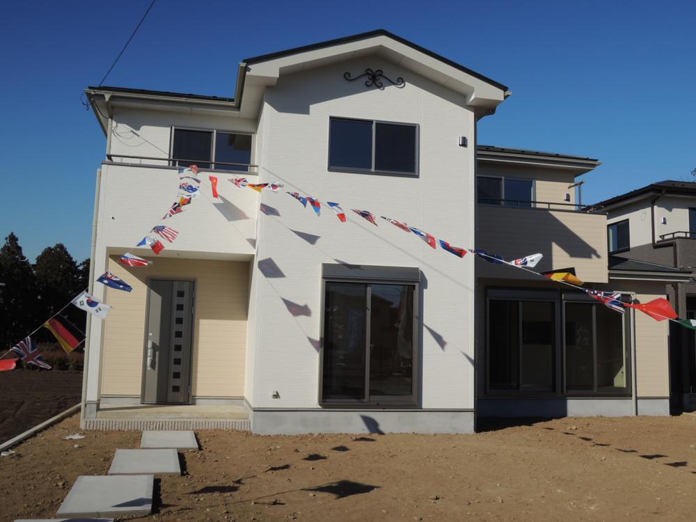 Local appearance photo. Local (12 May 2013) Shooting