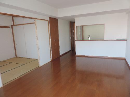 Living. Indoor (12 May 2013) Shooting