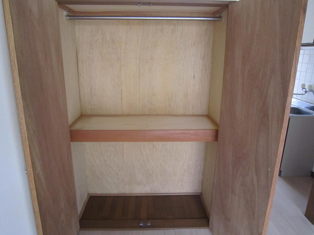 Receipt. Room storage