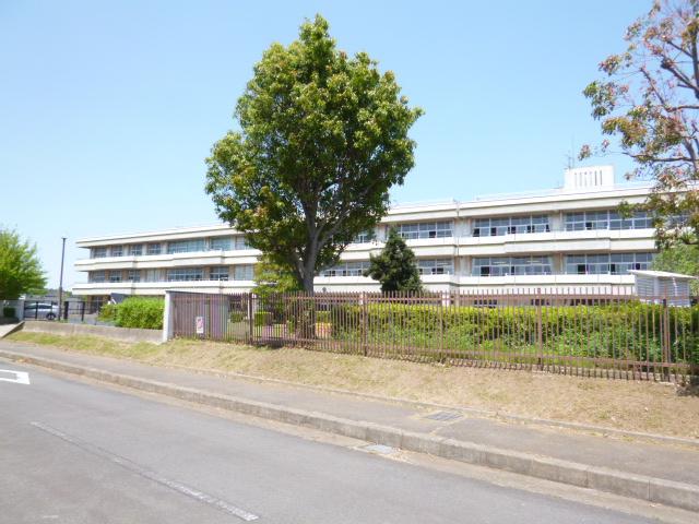 Primary school. 124m until Tsuchiura Municipal Ott Elementary School