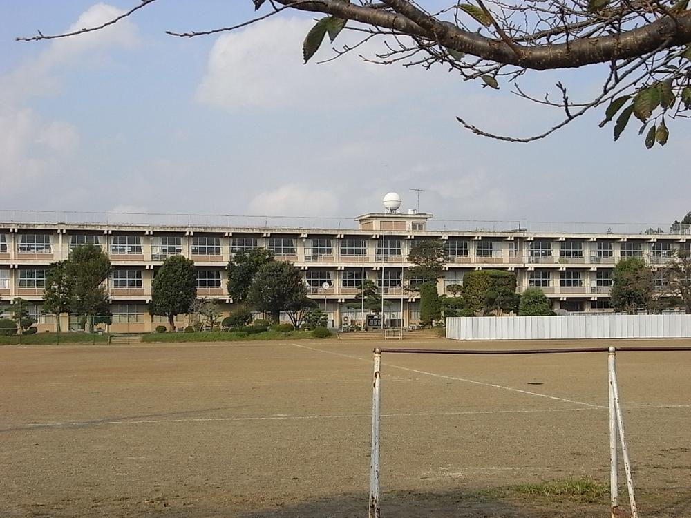 Junior high school. 3756m until Tsuchiura City Museum of Tsuchiura fifth junior high school