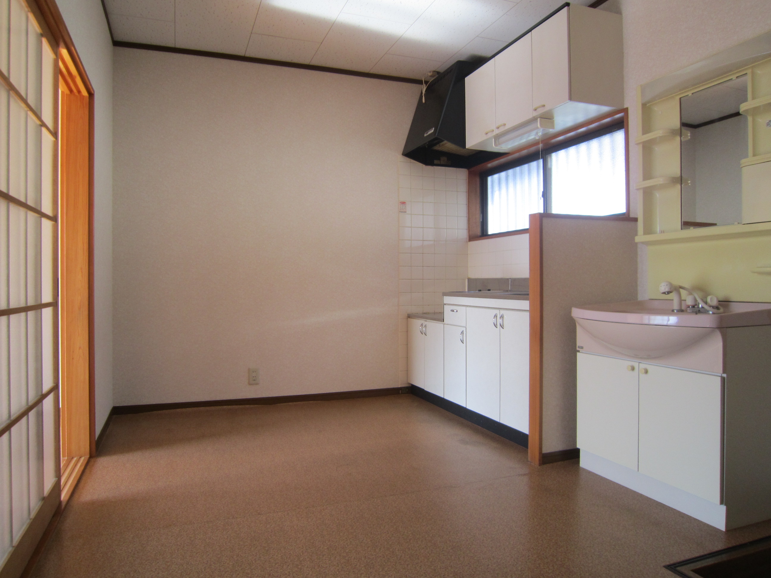 Kitchen. Kitchen full view