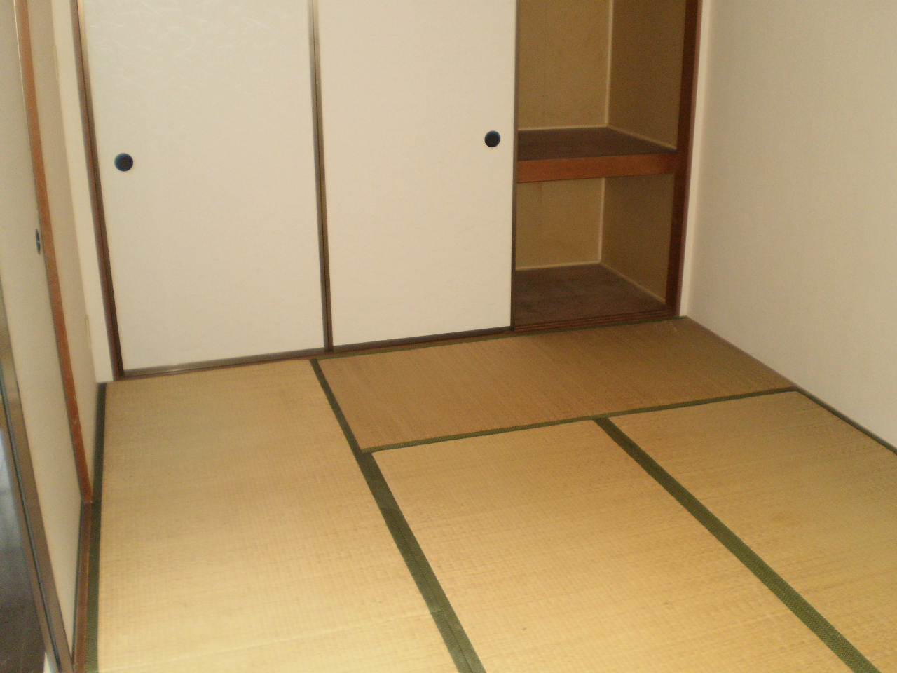 Other room space. Japanese-style room 6 quires