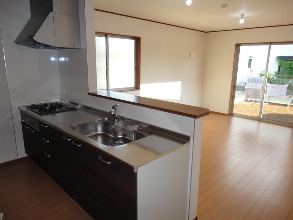 Same specifications photo (kitchen). (1 Building) same specification Also impetus conversation face-to-face kitchen. 