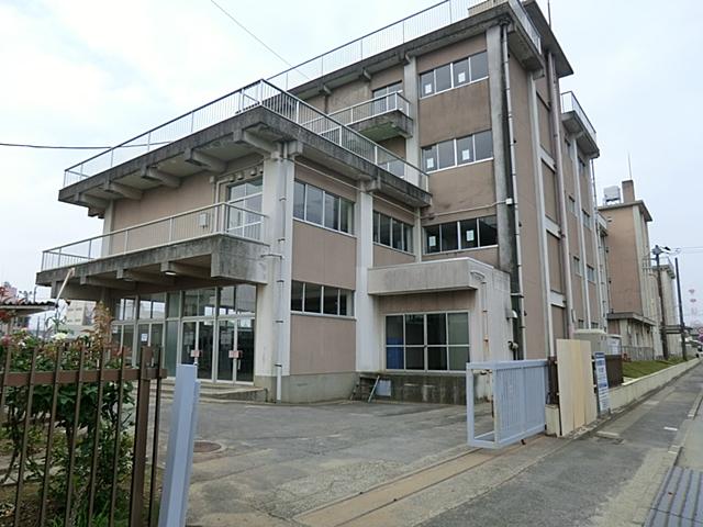 Junior high school. 945m until Tsuchiura Municipal Tsuchiura first junior high school