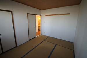 Living and room. Japanese-style room 6 Pledge (2)