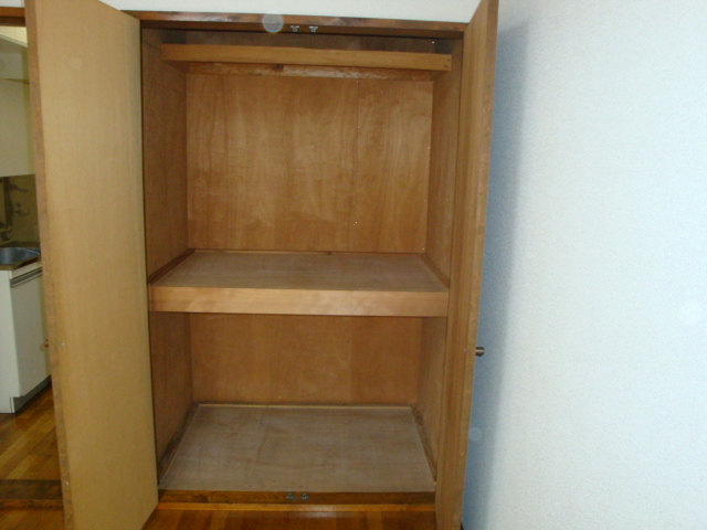 Receipt. Storage space