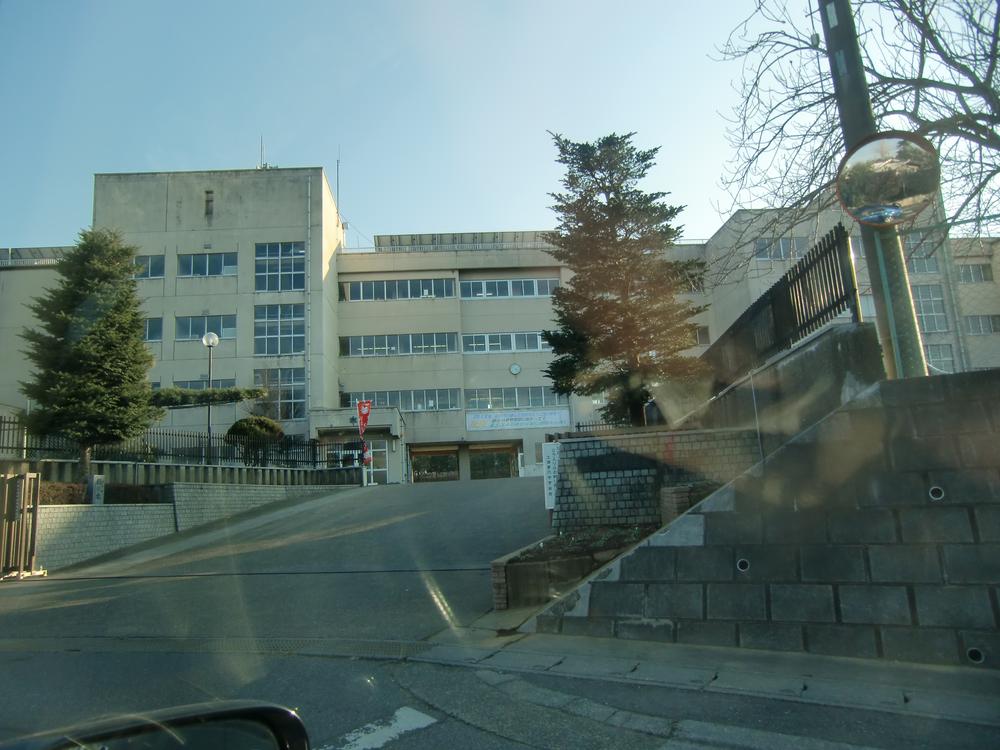 Primary school. 633m until Tsuchiura Municipal Oiwada Elementary School