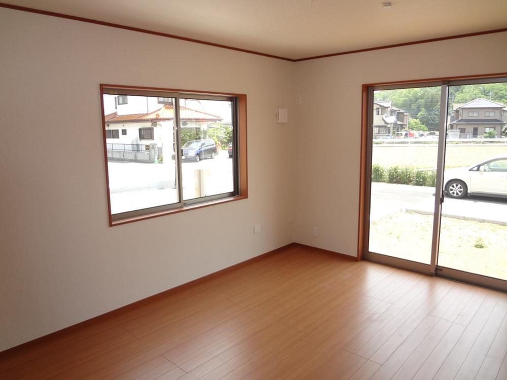 Same specifications photos (living). LDK construction example photo