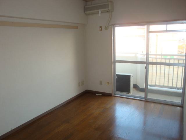 Other room space. Western-style 6 Pledge