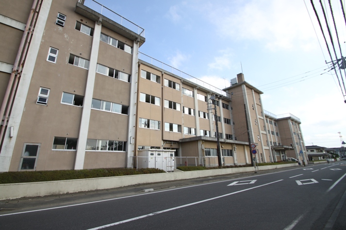 Junior high school. 1865m until Tsuchiura Municipal Tsuchiura first junior high school (junior high school)
