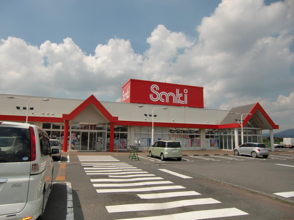 Shopping centre. Sanki 1063m until Tsuchiura shop