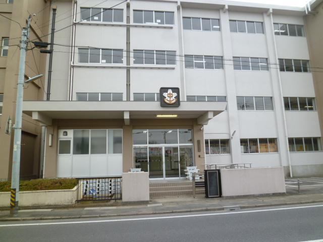 Junior high school. 462m until Tsuchiura Municipal Tsuchiura first junior high school