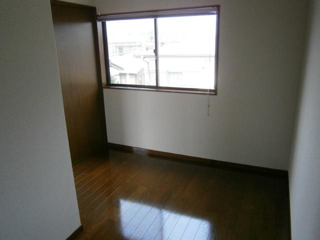 Non-living room. 3 Kaiyoshitsu 2