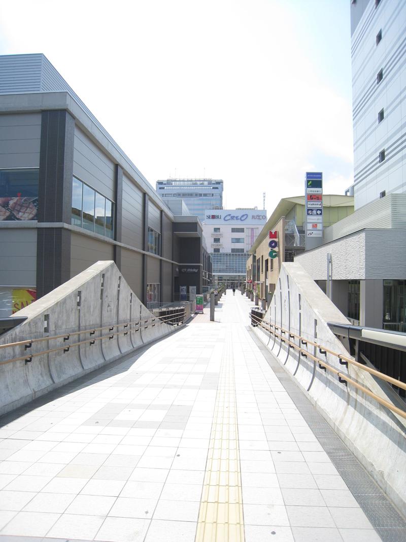 Shopping centre. 2000m to Seibu